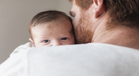 Μπαμπάς: Πώς να συνδεθείτε με το μωρό