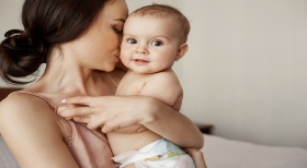 Αγκαλιά: Μία τρυφερή κίνηση αγάπης με ευεργετικές ιδιότητες για το μωρό σου